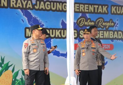 Polri Bersama Petani Jagung Tuban Bersiap Sambut Kehadiran Presiden RI pada Panen Raya