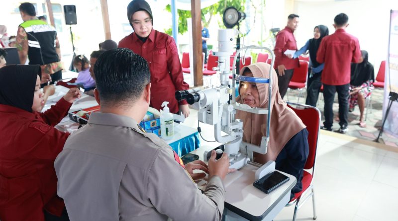Polri Untuk Masyarakat : Polda Jatim Gelar Baksos dan Bakkes untuk Ribuan Warga di Nganjuk