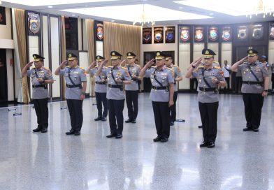 Kapolri Pimpin Pelantikan dan Sertijab Sejumlah PJU Mabes Polri dan Kapolda