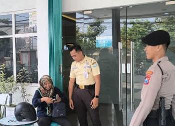 Ciptakan Rasa Aman, Satsamapta Polres Pasuruan Kota Intensifkan Patroli di Area Perbankan