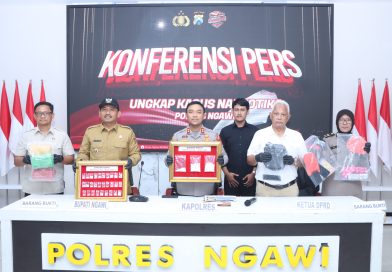 Polres Ngawi Amankan 2 Tersangka Pengedar Narkoba 223,842 gram Sabu Disita