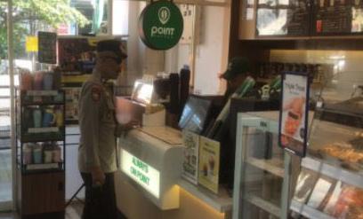 Hadir di Tengah Aktivitas Warga, Polsek Kraton Gencarkan Patroli Kawasan Usaha
