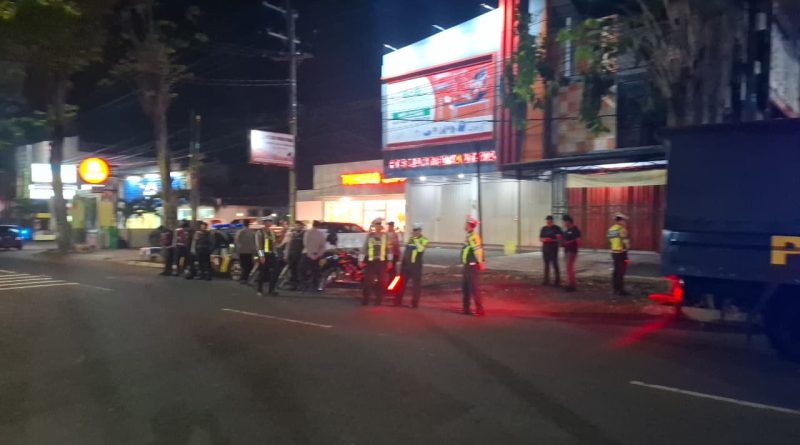 Patroli Malam Minggu Polres Pasuruan Kota Sasar Titik Rawan Balap Liar dan Kriminalitas