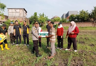 Dukung Swasembada Pangan, Polres Pasuruan Kota Salurkan Bibit dan Pupuk untuk Petani Jagung