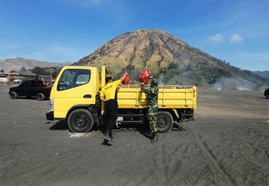 Polres Probolinggo Gelar Bakti Bersih di Gunung Bromo Usai Yadnya Kasada