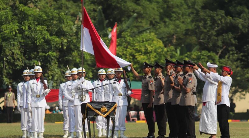 Kapolda Jatim Lantik 971 Bintara Remaja Lulusan SPN Polda Jatim