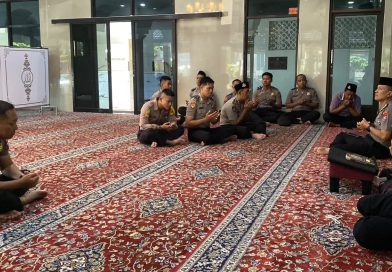 Binrohtal dan Santunan Anak Yatim, Polres Pasuruan Kota Perkuat Keimanan serta Kepedulian Sosial Personel
