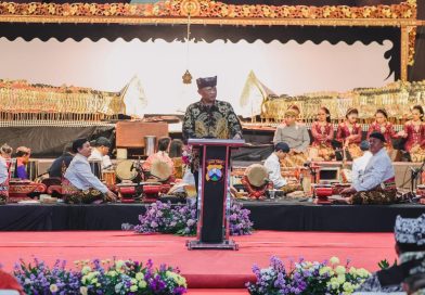 Kapolda Jatim Gaungkan Semangat Jogo Jawa Timur di Pagelaran Wayang Kulit Hari Bhayangkara ke – 80