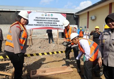 Kapolres Pasuruan Kota Letakkan Batu Pertama Tanda Dimulainya Pembangunan Barak Dalmas