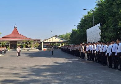 Waka Polres Pasuruan Kota Tekankan Bhabinkamtibmas Gencarkan Sosialisasi Penggunaan Call Center 110 kepada Masyarakat Waka Polres Pasuruan Kota Tekankan Bhabinkamtibmas Gencarkan Sosialisasi Penggunaan Call Center 110 kepada Masyarakat