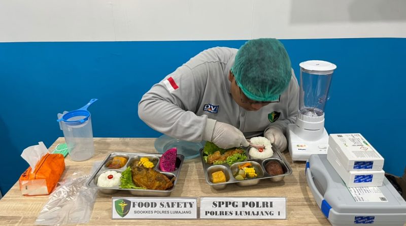 Polres Lumajang Pastikan Keamanan MBG Lewat Uji Lab Ketat di Dua Titik SPPG Polres Lumajang Pastikan Keamanan MBG Lewat Uji Lab Ketat di Dua Titik SPPG