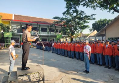 Police Go To School: Polres Mojokerto Kota Tanamkan Disiplin dan Kesadaran Kamtibmas Kepada Pelajar