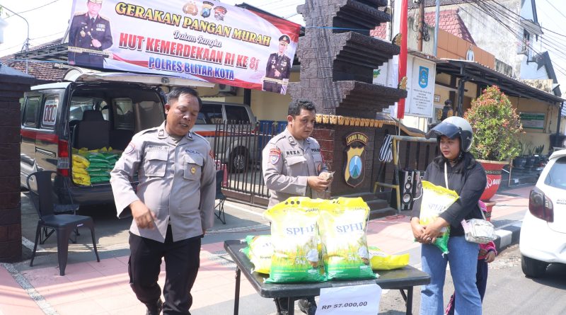 Polres Blitar Kota Gelar Gerakan Pangan Murah Sambut HUT Kemerdekaan RI ke-81