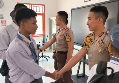 Polri Kerahkan 372 Taruna Akpol Dampingi Siswa di 73 Sekolah Rakyat Bersama Taruna Akademi TNI